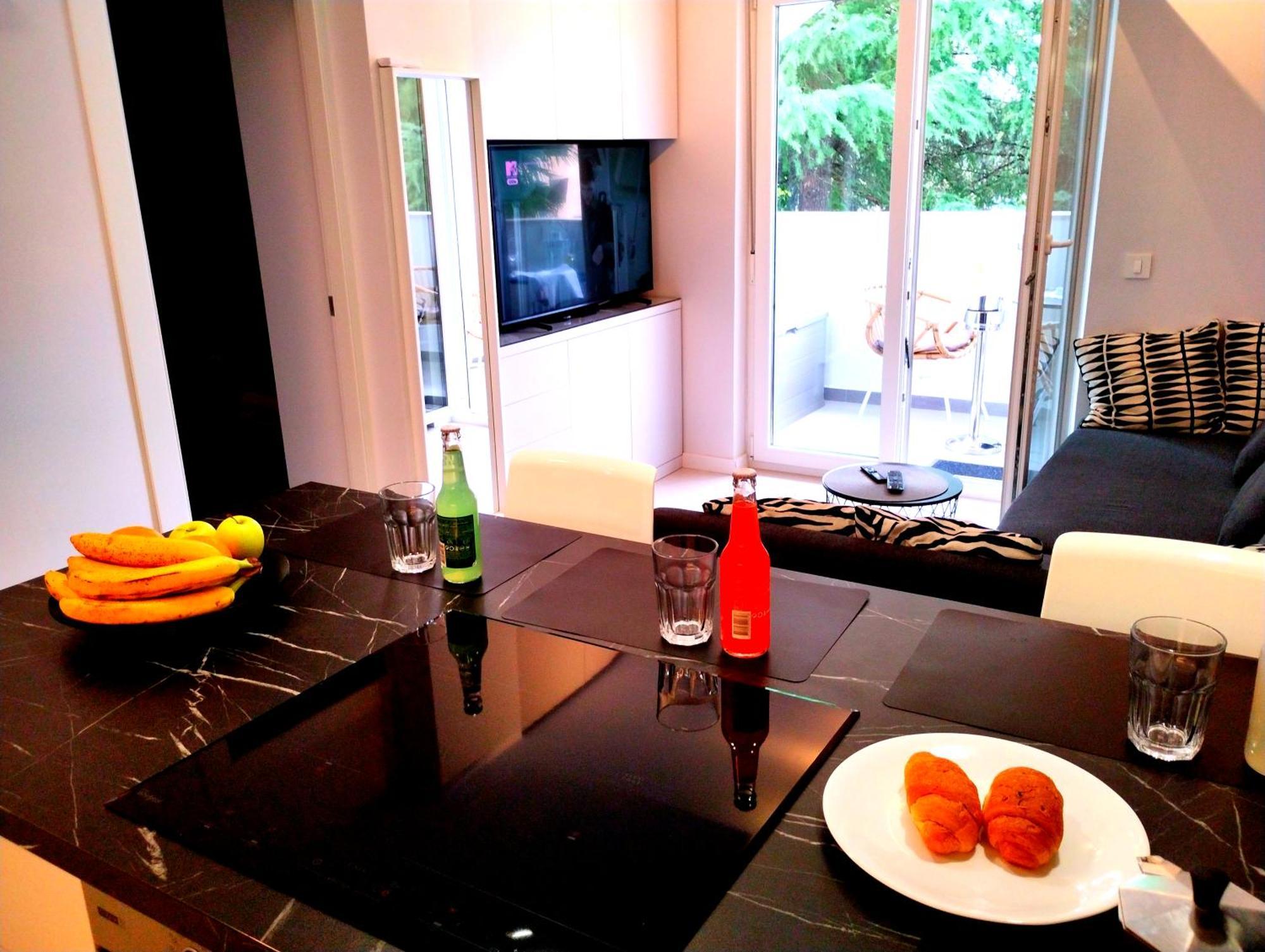 פורץ Premium Apartment Eden מראה חיצוני תמונה