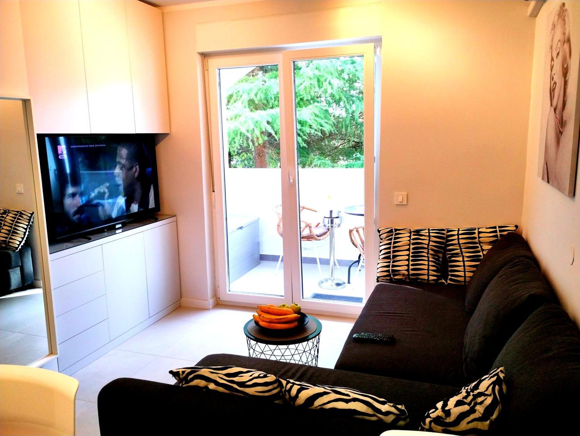 פורץ Premium Apartment Eden מראה חיצוני תמונה
