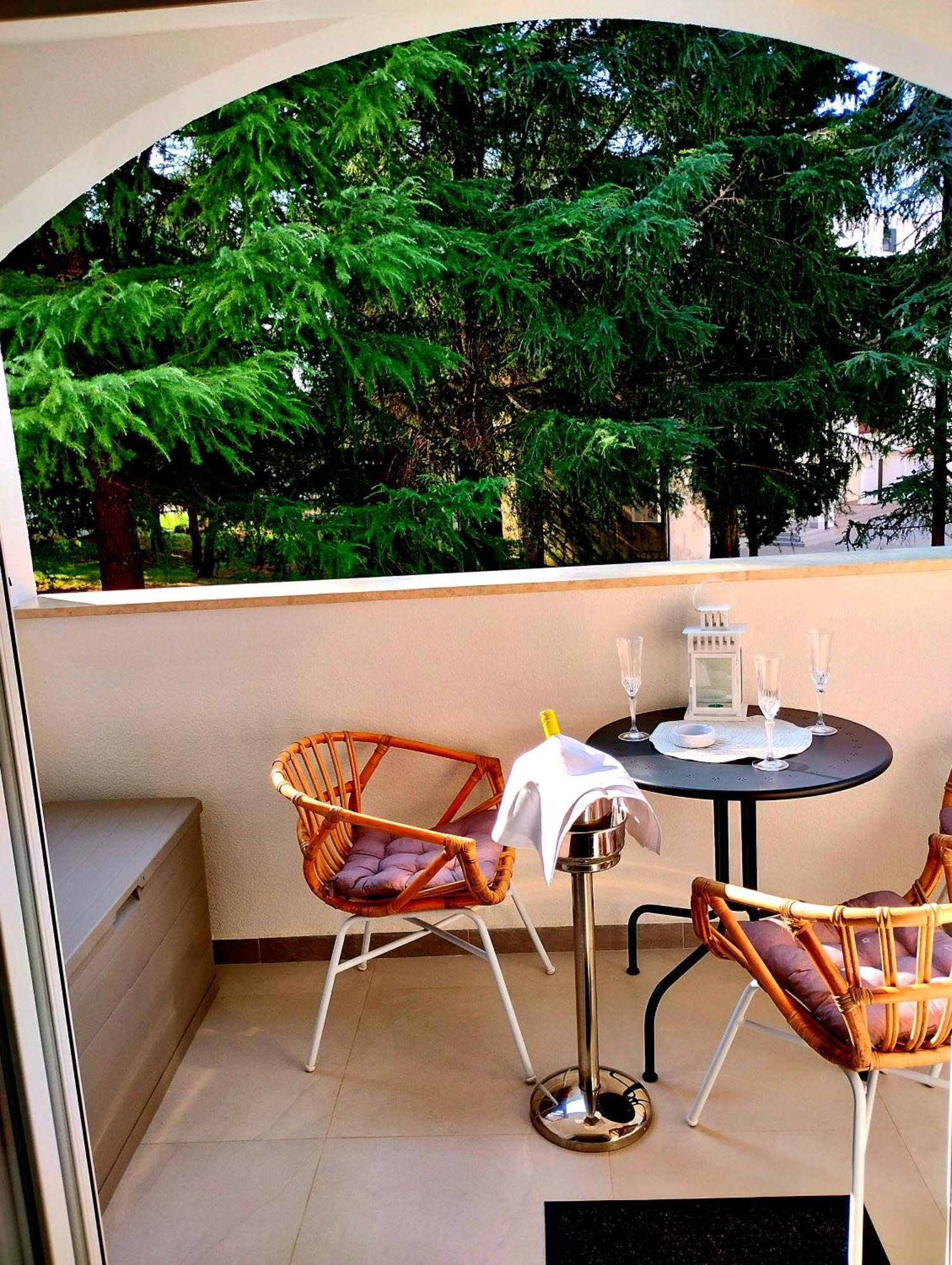 פורץ Premium Apartment Eden מראה חיצוני תמונה
