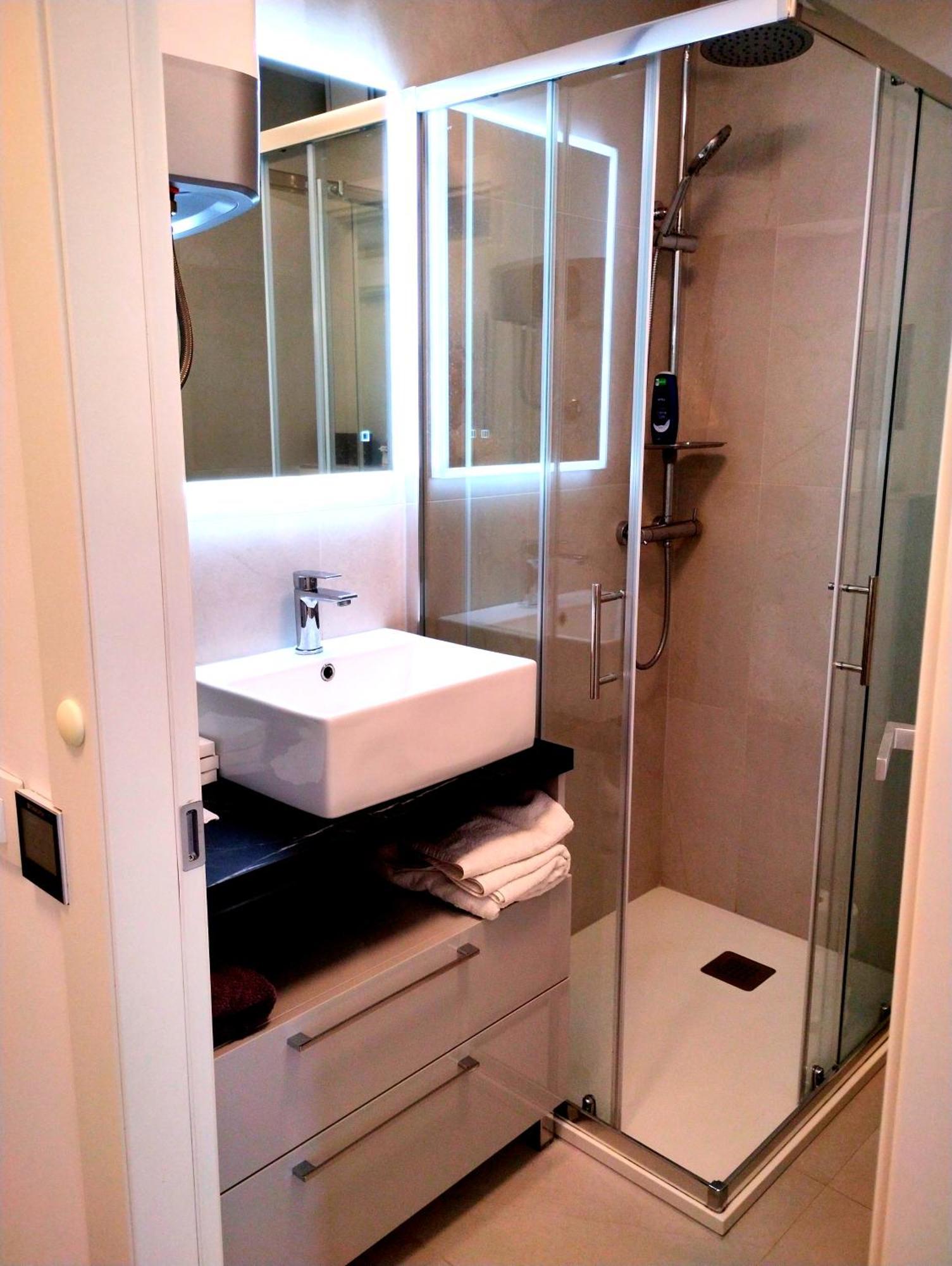 פורץ Premium Apartment Eden מראה חיצוני תמונה