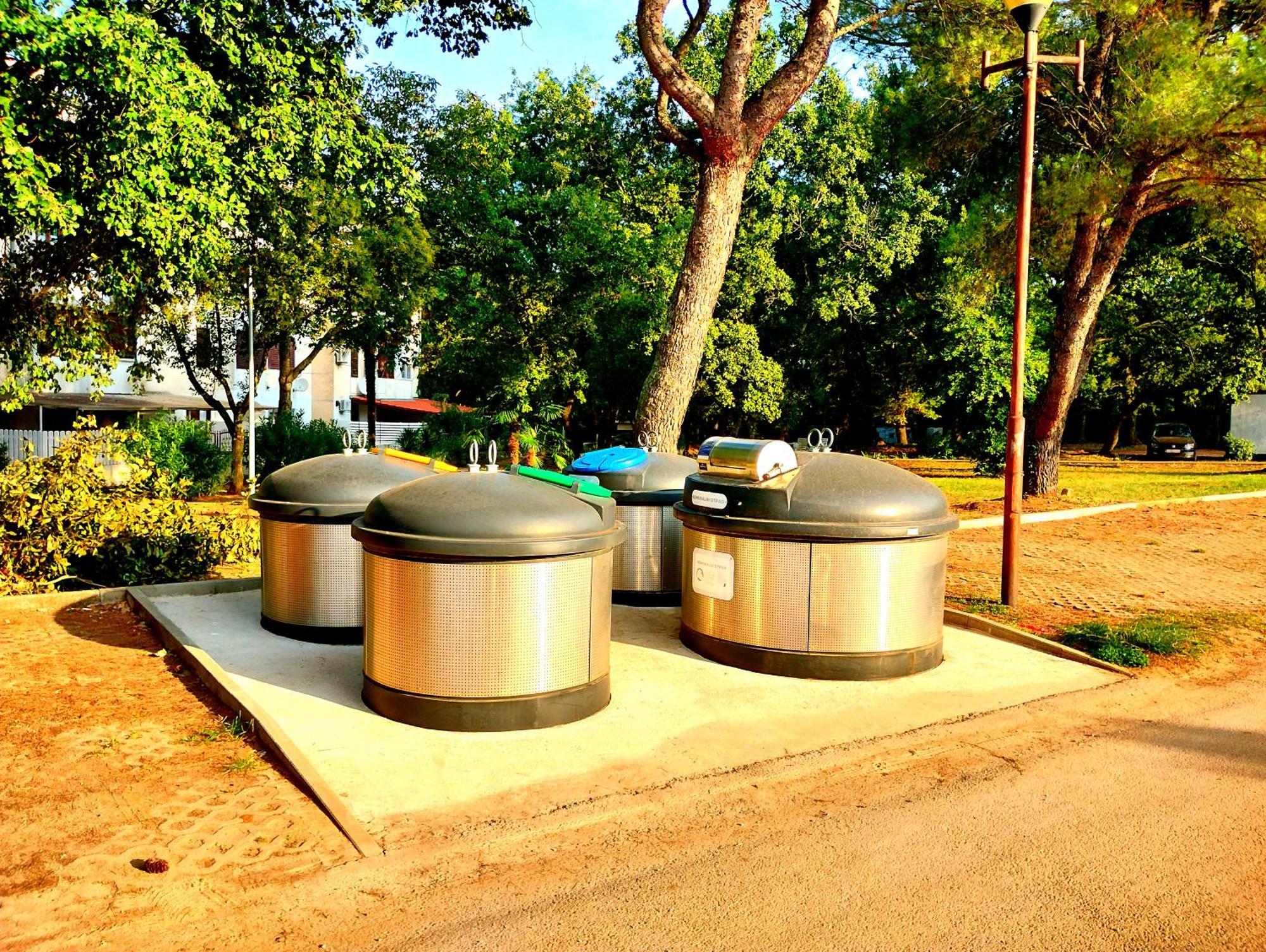 פורץ Premium Apartment Eden מראה חיצוני תמונה